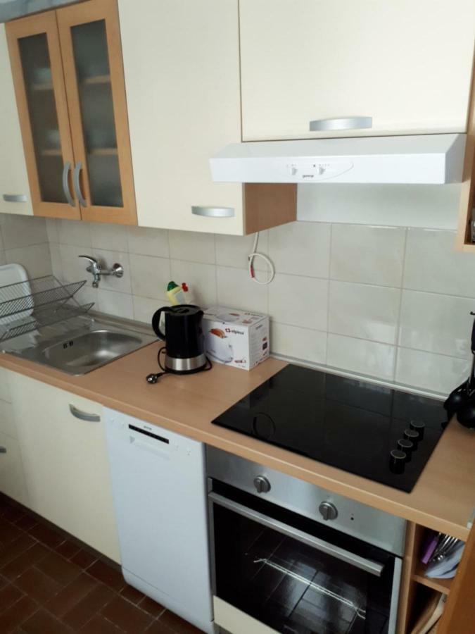 Апартаменты Apartman Fox Пировац Экстерьер фото